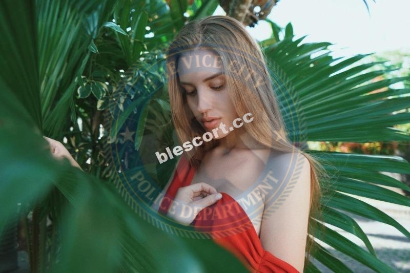 Леднева Анна - эскортница 1996 г.р.